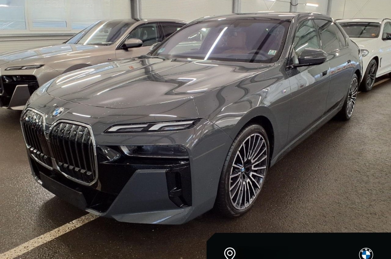 BMW 740d xDr M SPORT AutoTüren,SkyL,StHzg,360° foto 1