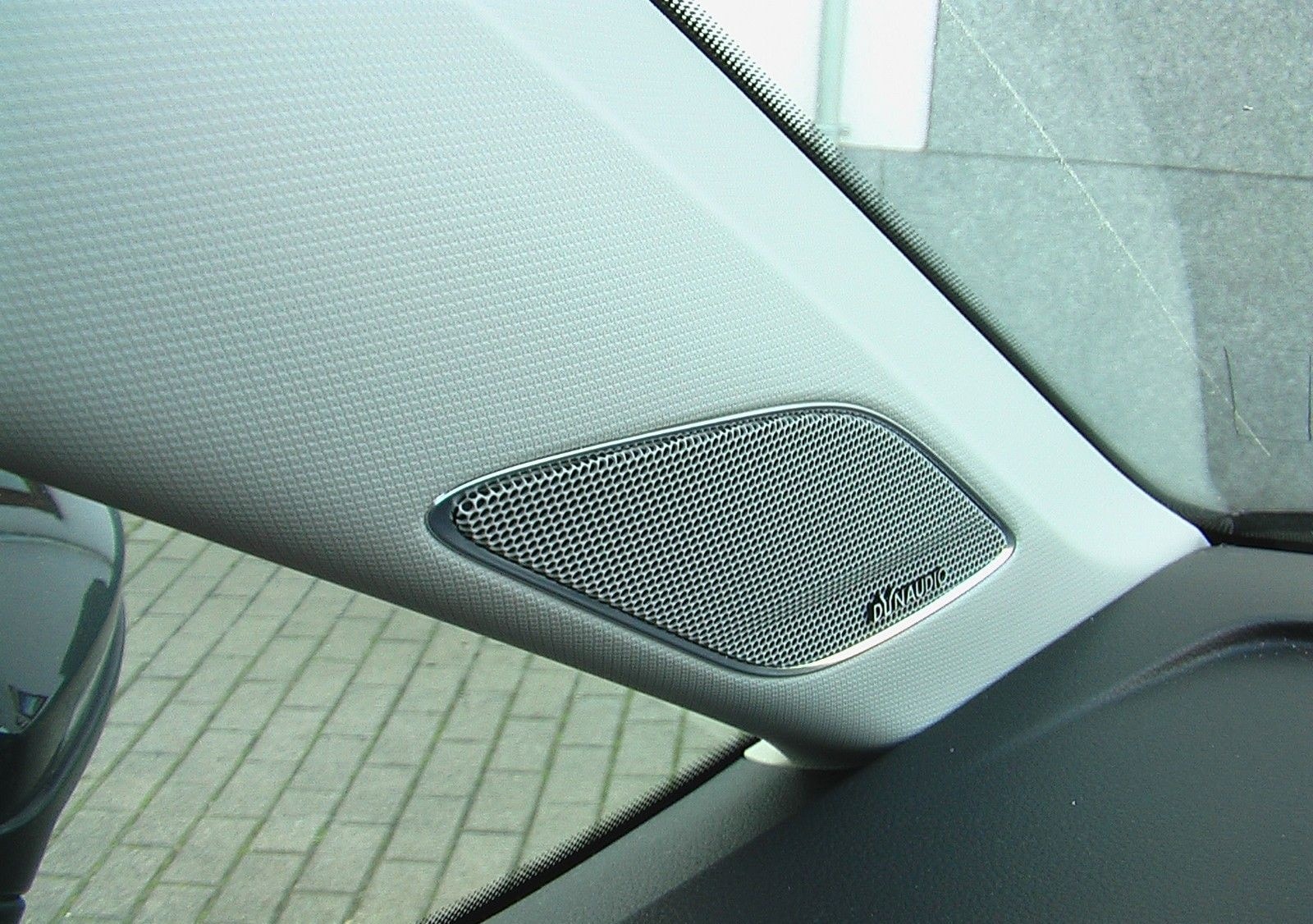 Volkswagen Touran Highline R-Line PANO*AHK*ERGO*FAMILY*7-SI foto 12