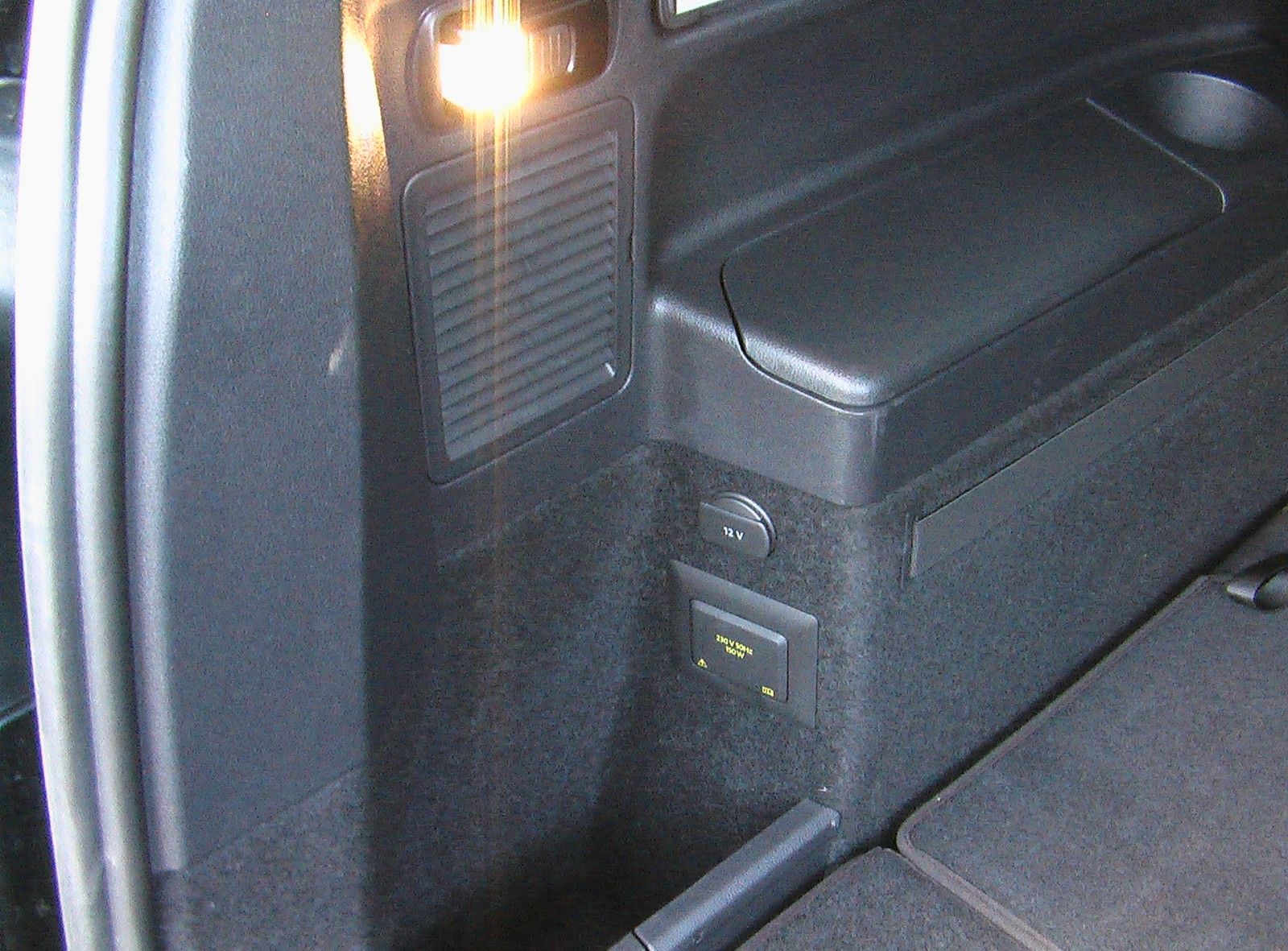 Volkswagen Touran Highline R-Line PANO*AHK*ERGO*FAMILY*7-SI foto 18