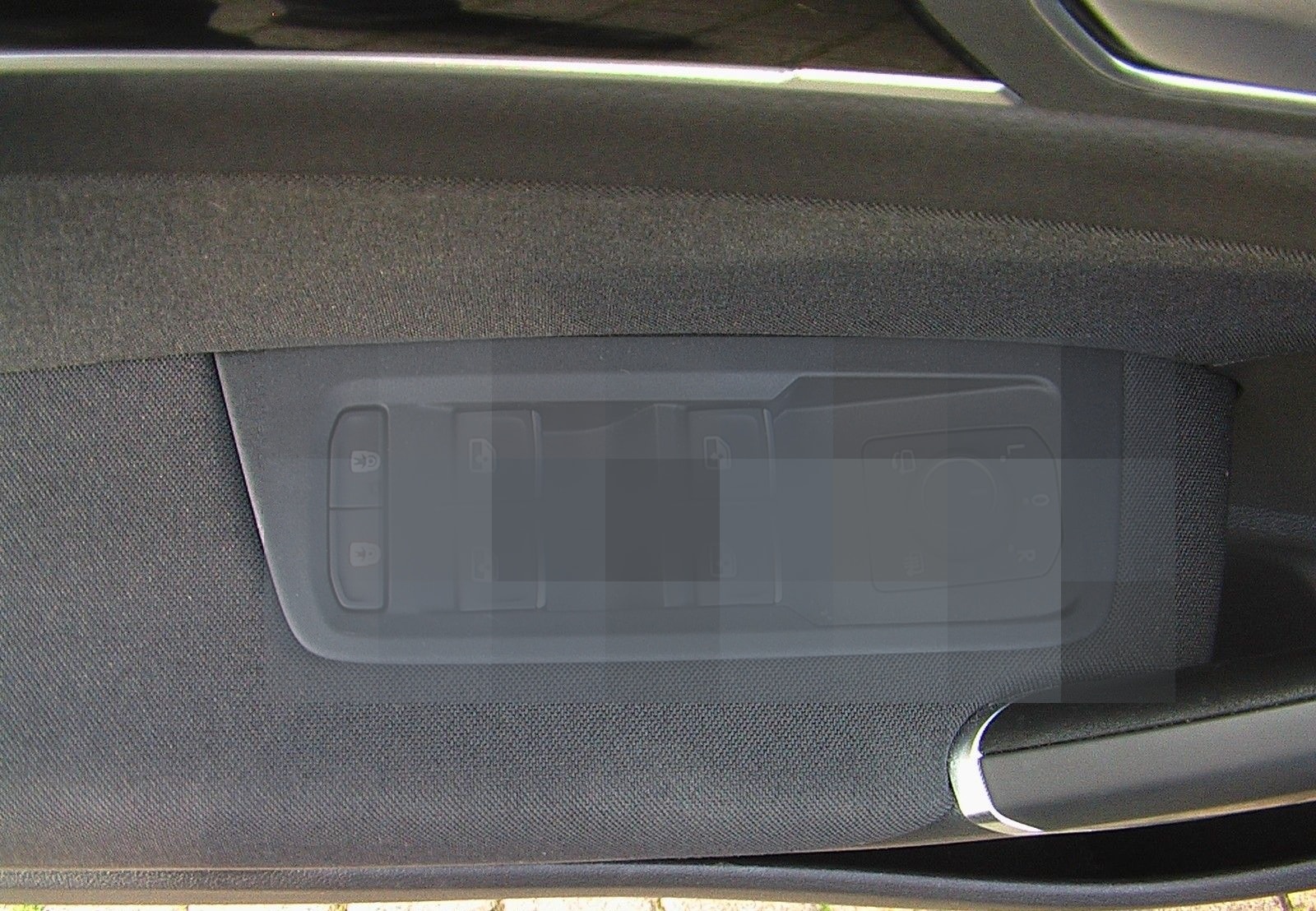 Volkswagen Touran Highline R-Line PANO*AHK*ERGO*FAMILY*7-SI foto 8