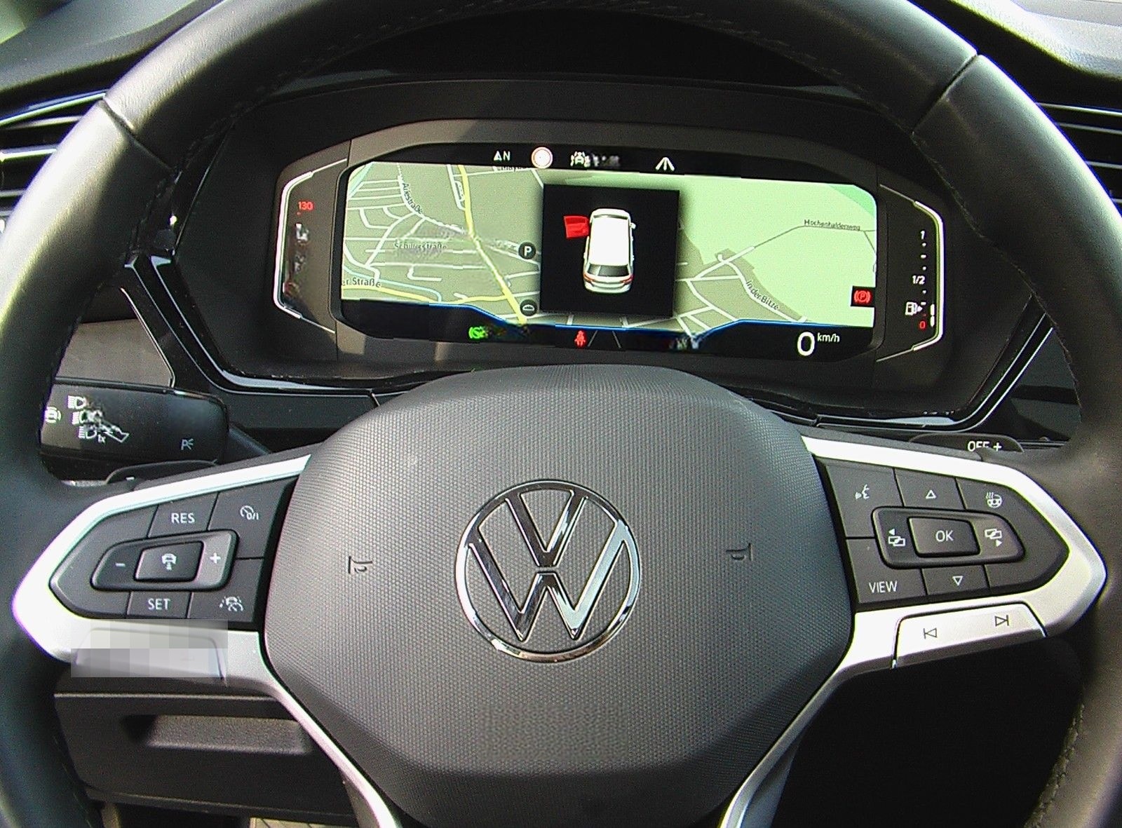 Volkswagen Touran Highline R-Line PANO*AHK*ERGO*FAMILY*7-SI foto 10