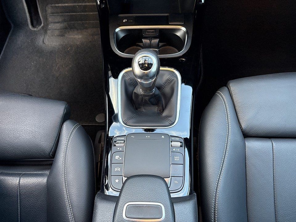 Mercedes-Benz CLA 180d Shooting Brake, Progressive , LEDER, NA foto 19