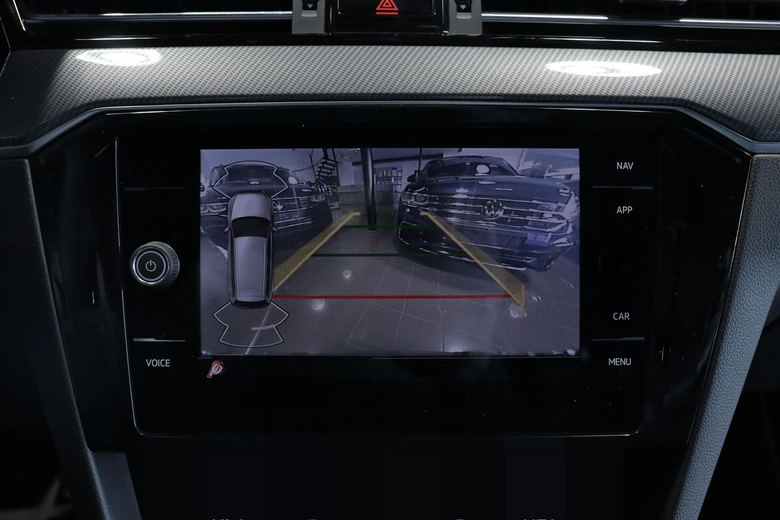 Volkswagen Passat Variant 2.0 TDI Business*R-LINE*PANO*AHK* foto 14