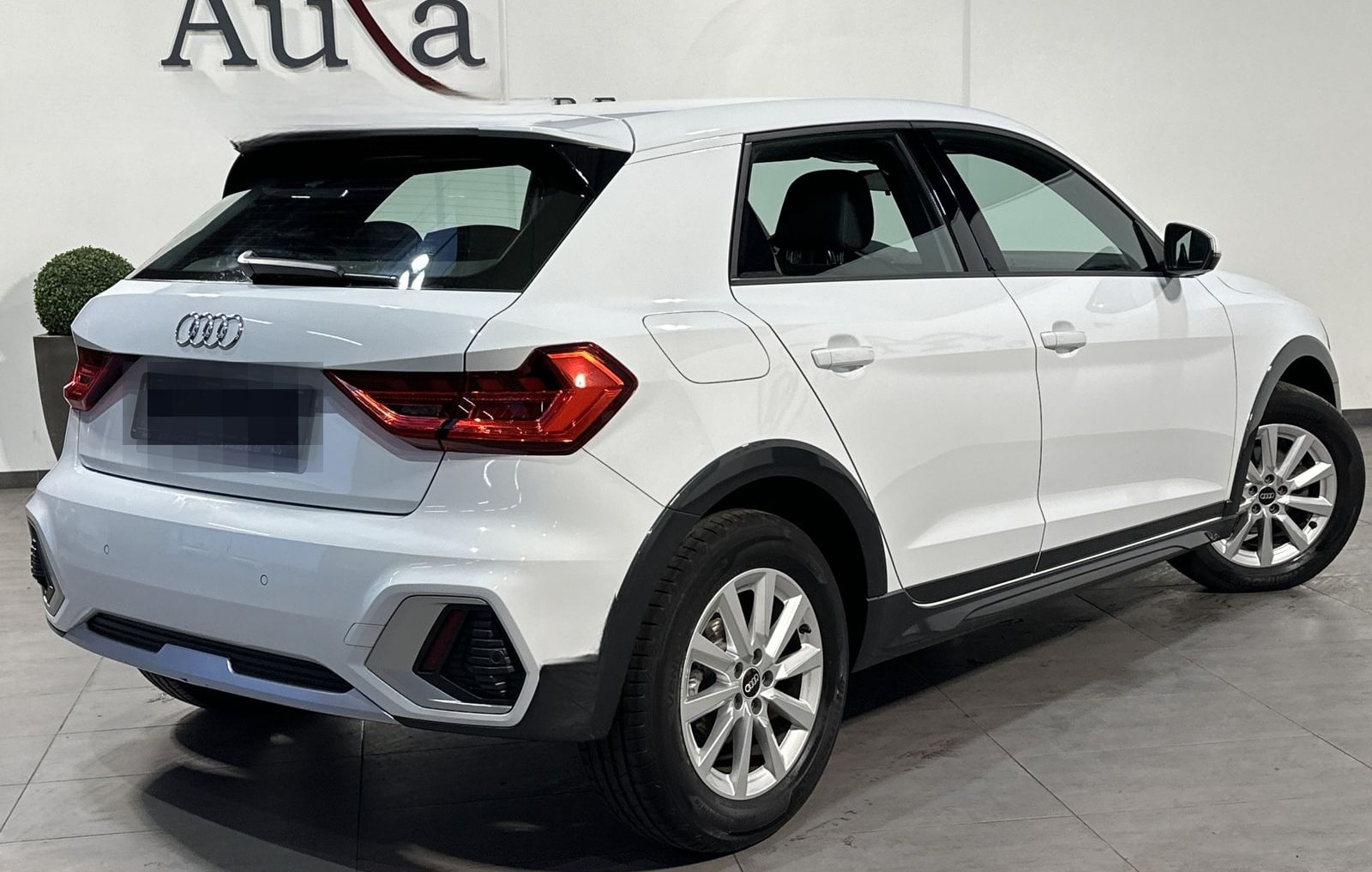 Audi A1 30 TFSI City Carver S-Line NAV+LED+V-COCKPIT foto 4