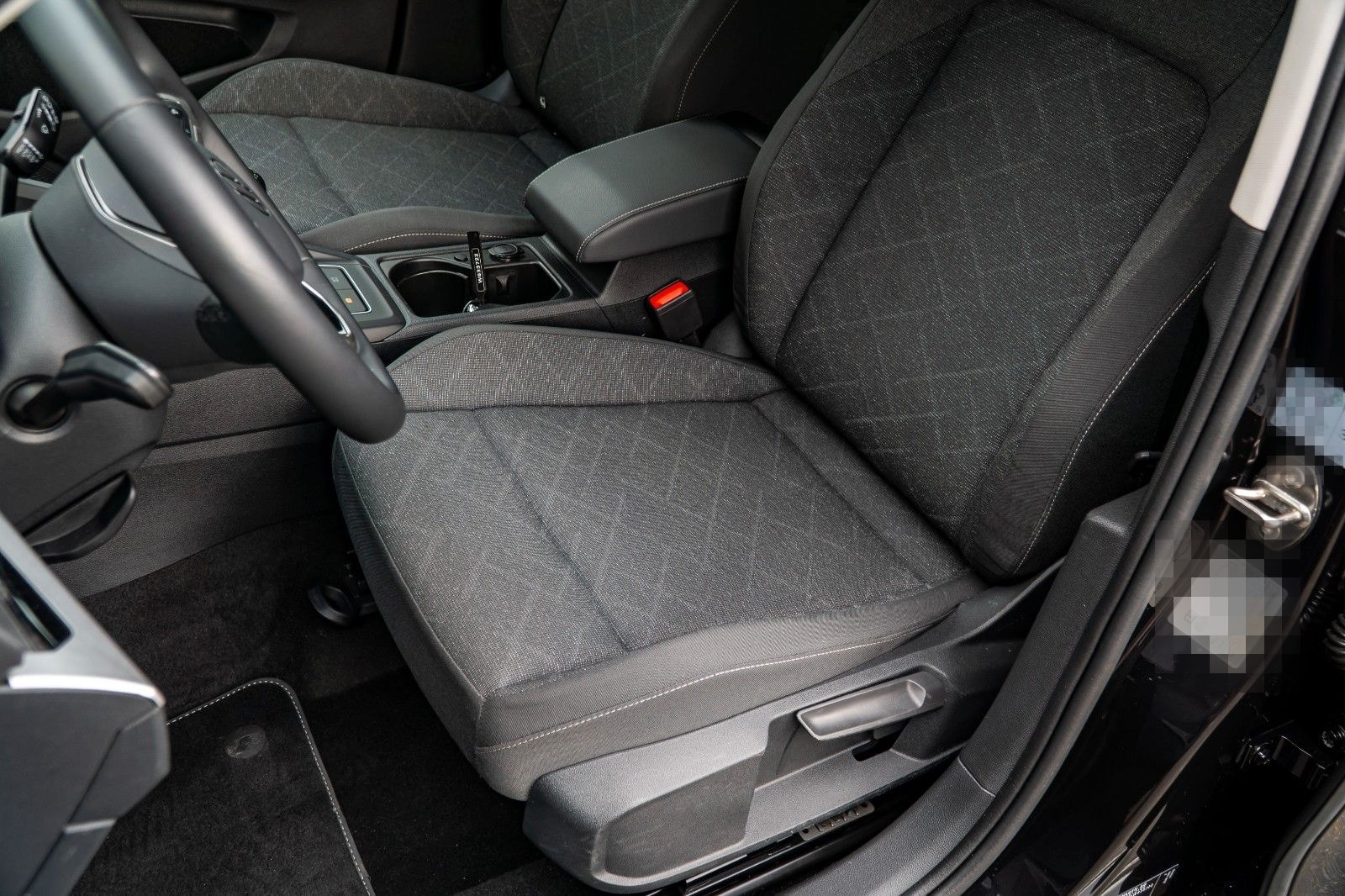 Volkswagen Golf VIII - 1.0Tsi/6gang/Kamera/Virtual/Led/Navi foto 11