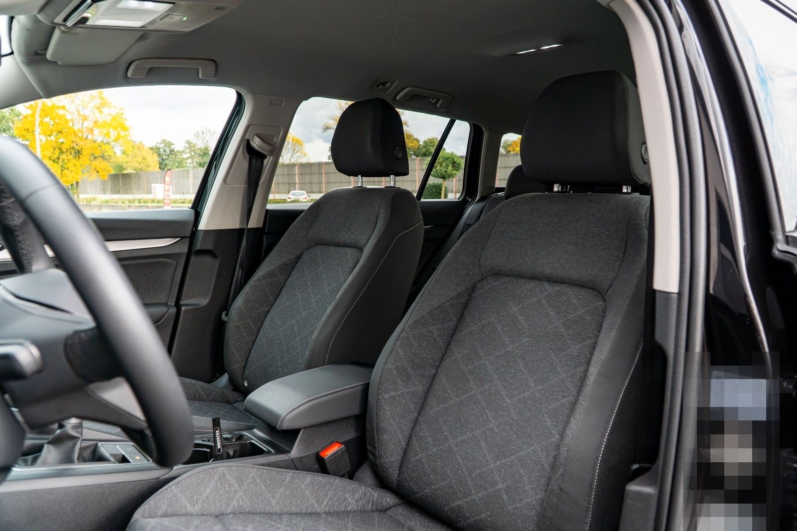 Volkswagen Golf VIII - 1.0Tsi/6gang/Kamera/Virtual/Led/Navi foto 12