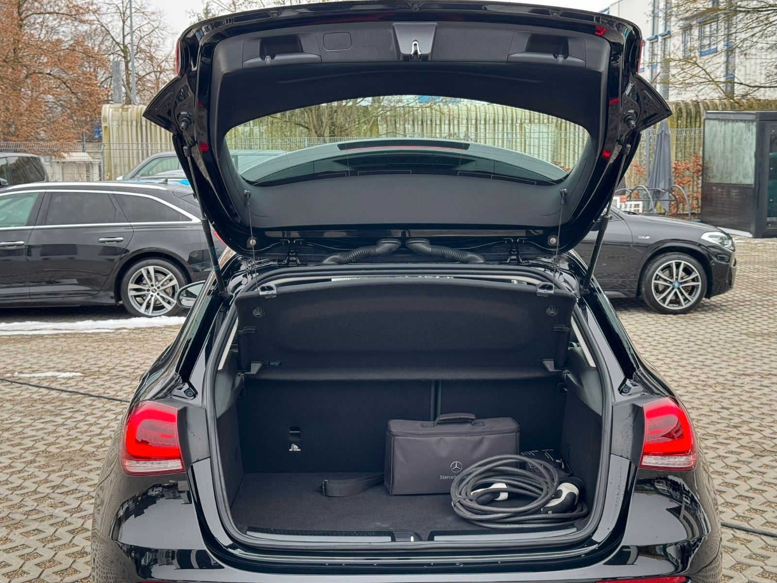 Mercedes-Benz A 250 e foto 14