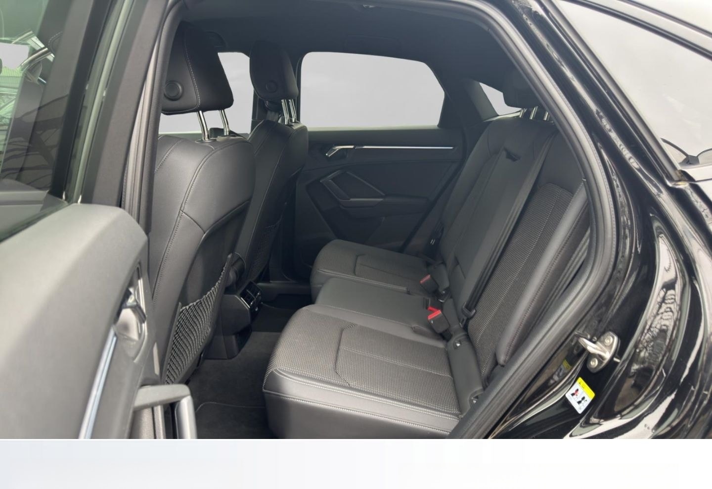 Audi Q3 Sportback 45 TFSI e S line DSG AHK  Navi Soun foto 13