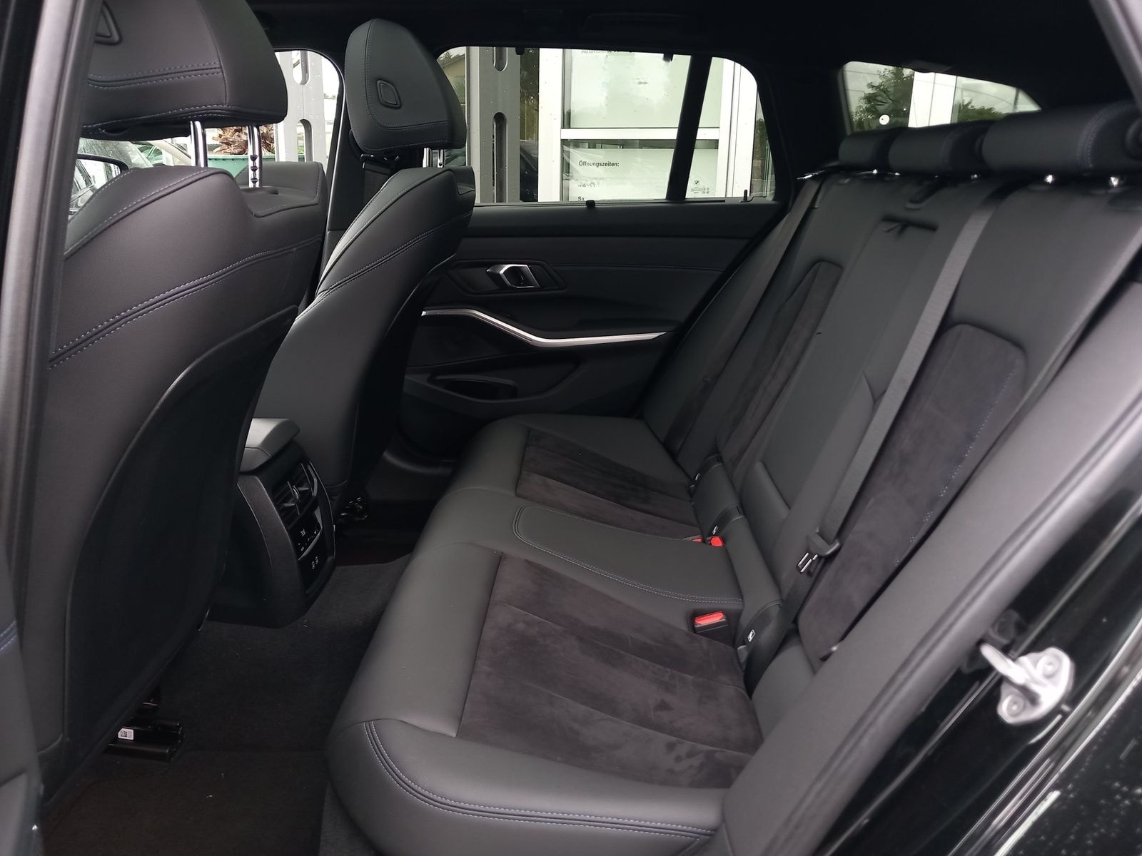 BMW 320d Touring Aut MSport AHK Panorama LED DriveAs foto 12