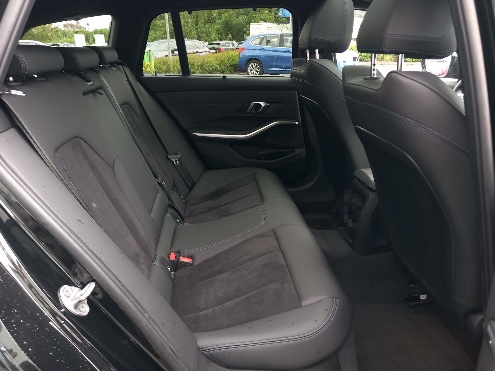 BMW 320d Touring Aut MSport AHK Panorama LED DriveAs foto 13