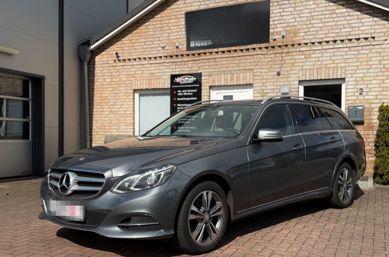 Mercedes-Benz E -Klasse 250 T-Modell*NAVI*ACC*SHZ*LED*360°-K foto 1