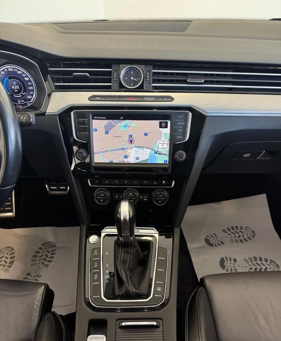 Volkswagen Passat 2.0 TDI R-Line 4Motion/AHK/STANDHZG/ACC/ foto 18