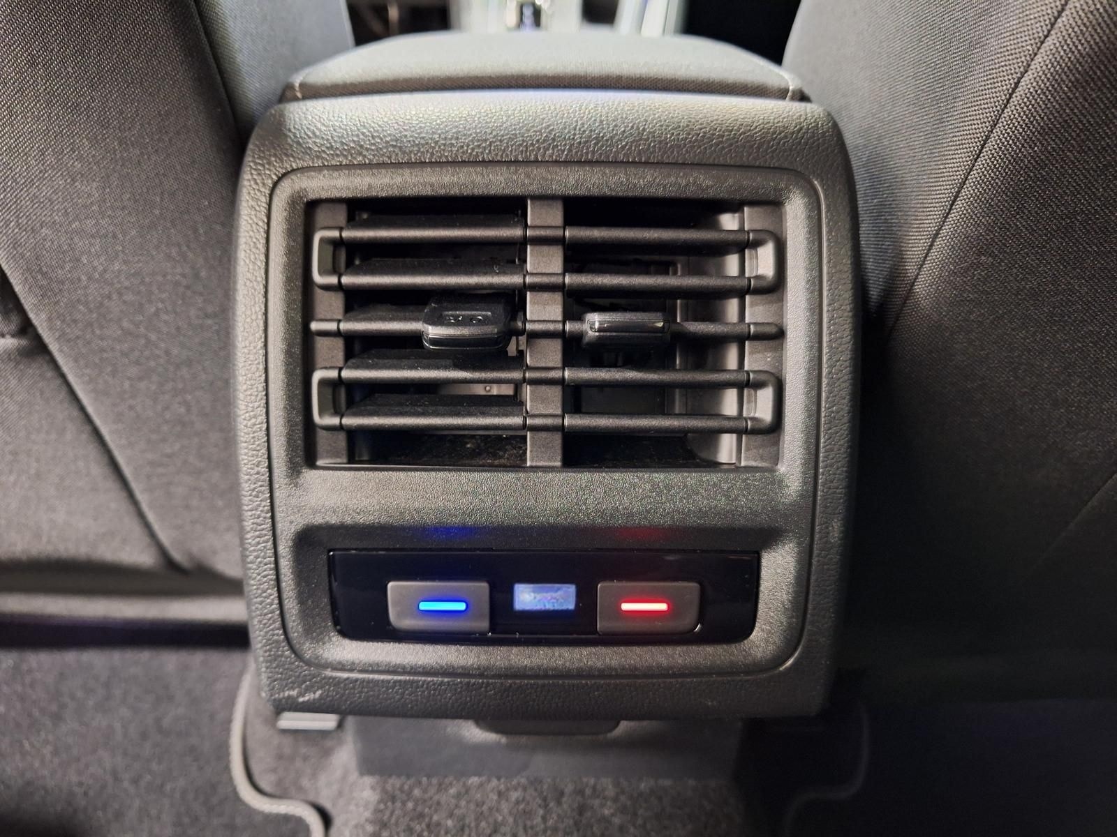 Volkswagen Golf 1.4 TSI DSG Style eHybrid Matrix|Navi|AHK|A foto 16