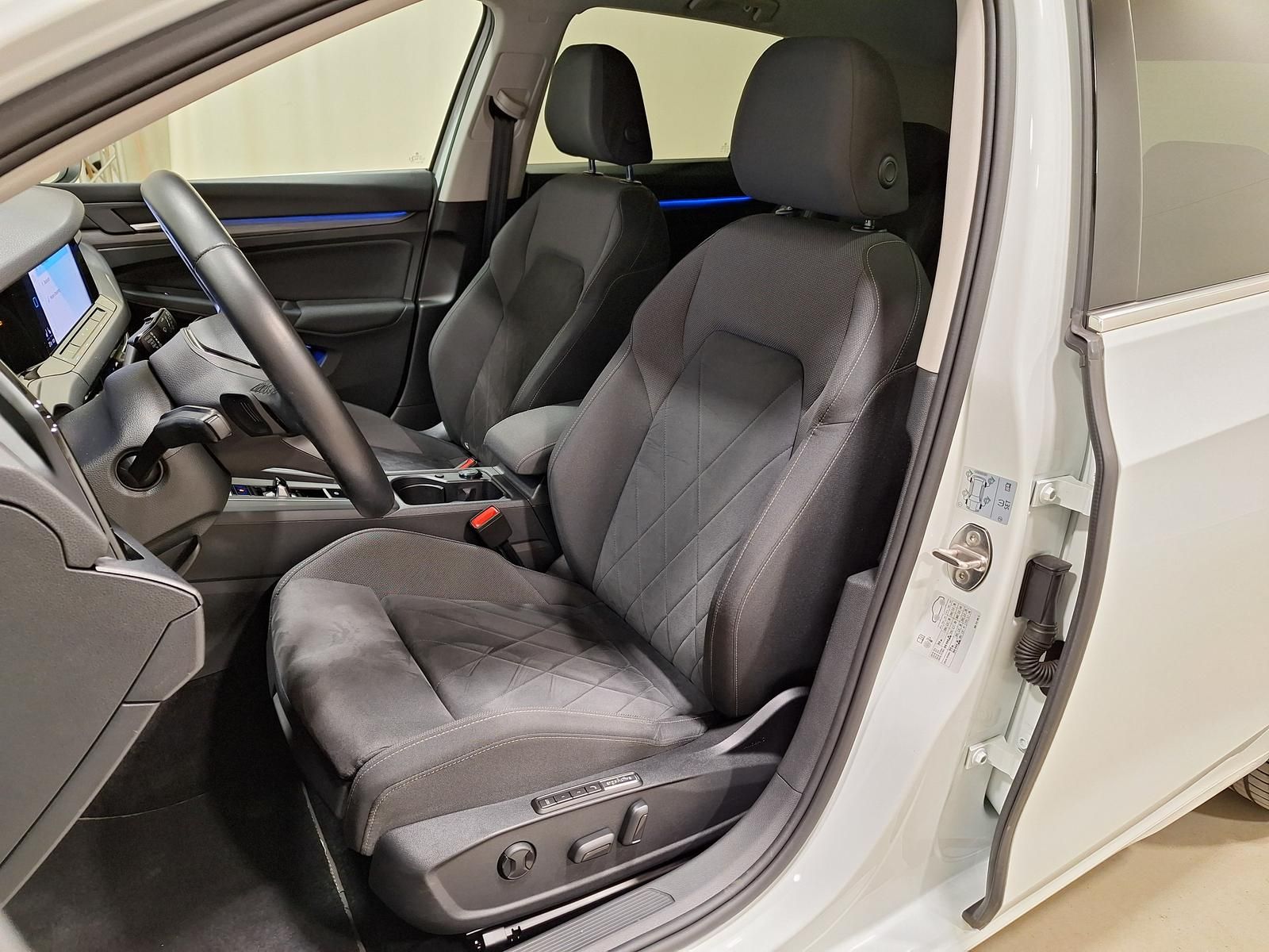 Volkswagen Golf 1.4 TSI DSG Style eHybrid Matrix|Navi|AHK|A foto 17