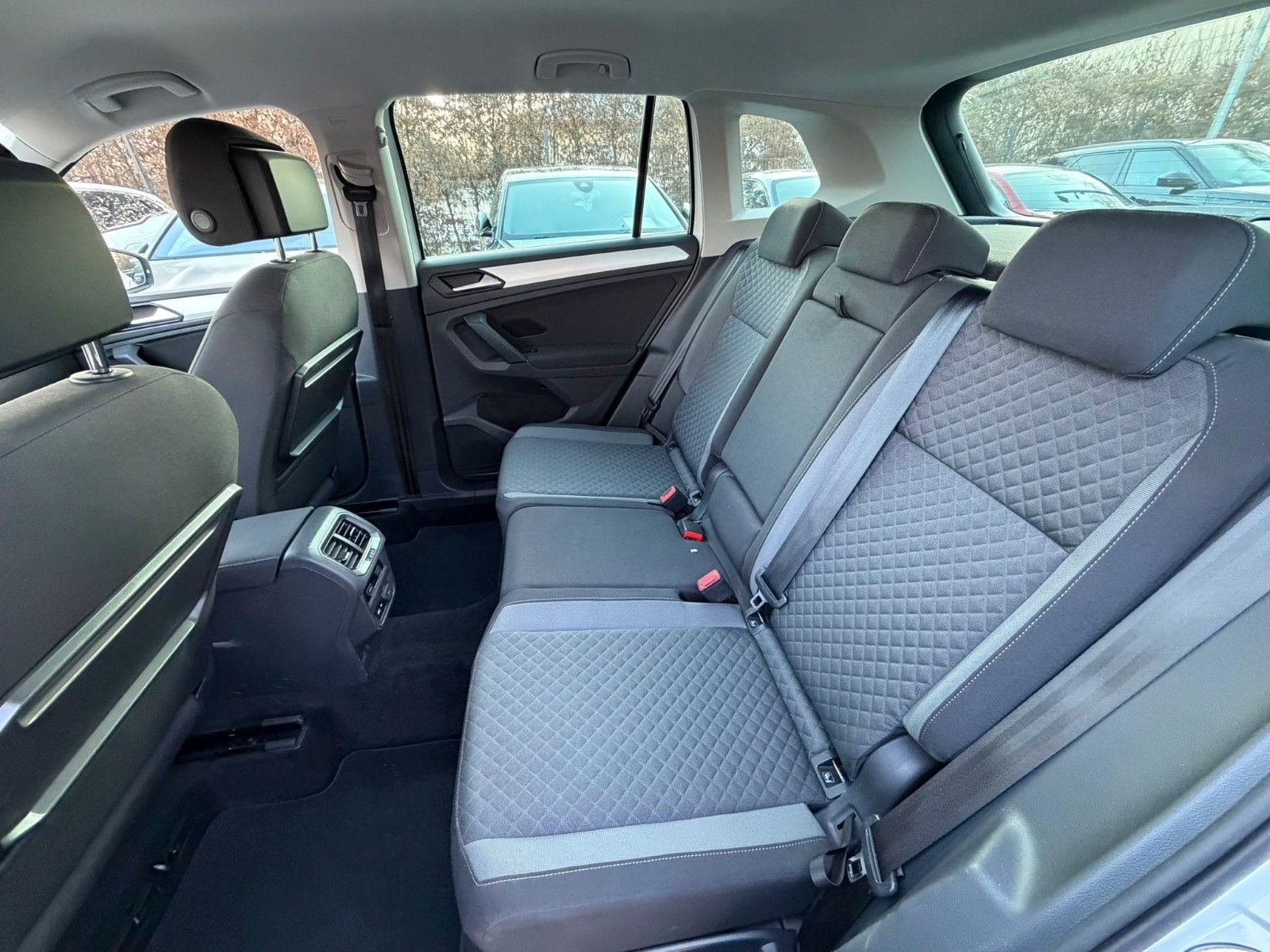 Volkswagen Tiguan Comfortline 4Motion Kam*SitzHz.*ACC foto 13