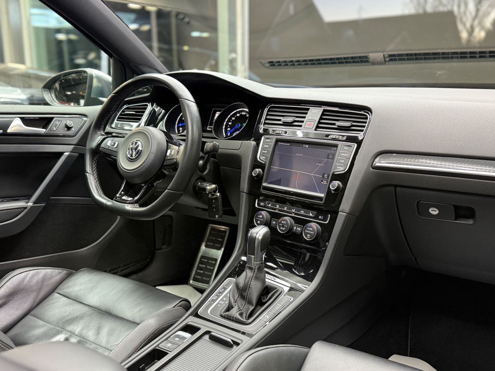 Volkswagen Golf VII R *4Motion*2.0TSI*PANO*DSG*94.000KM* foto 11