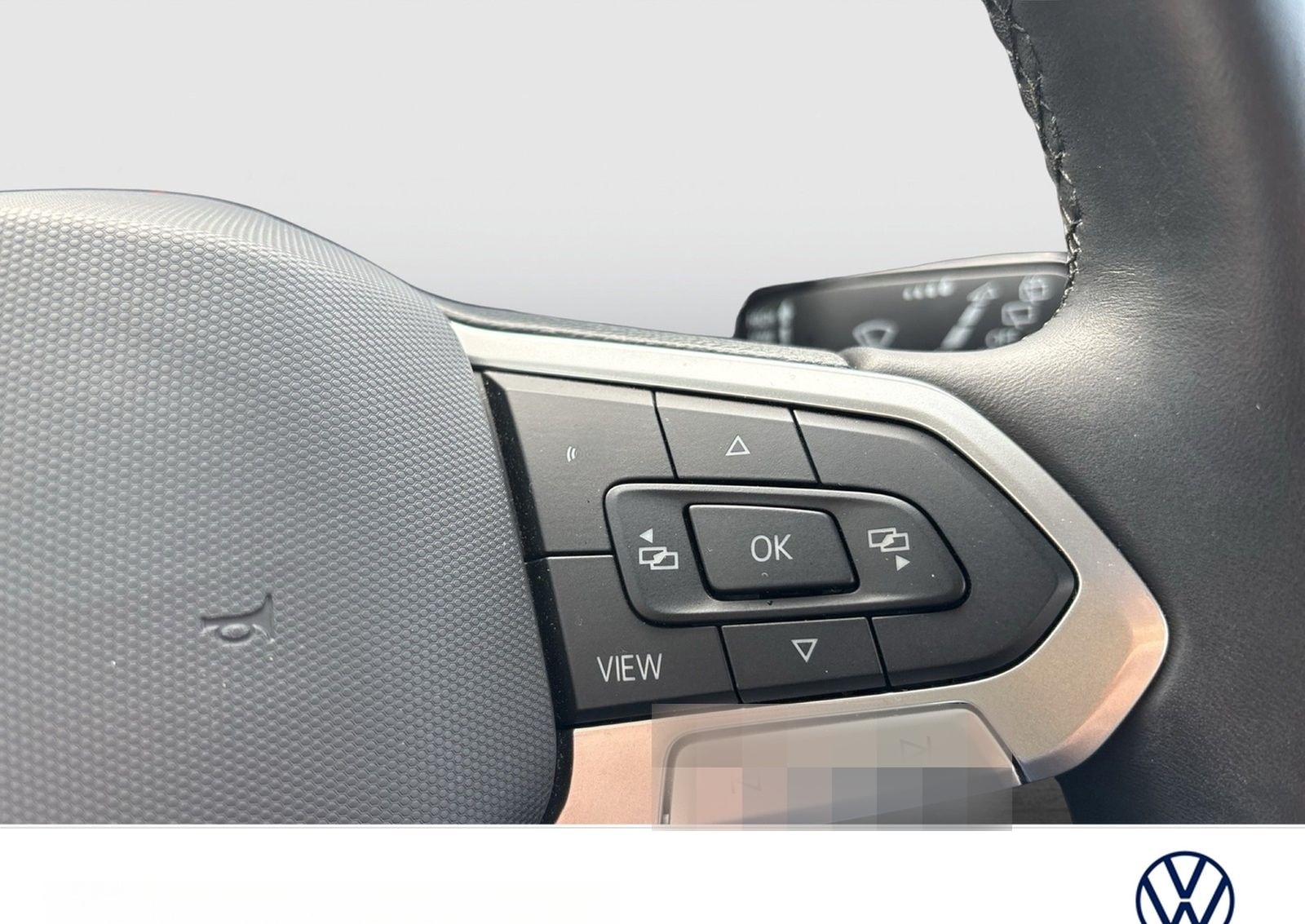 Volkswagen T-Roc 1.0 STYLE PANO AHK CAM ACC LM17 NAVI LED+ foto 16