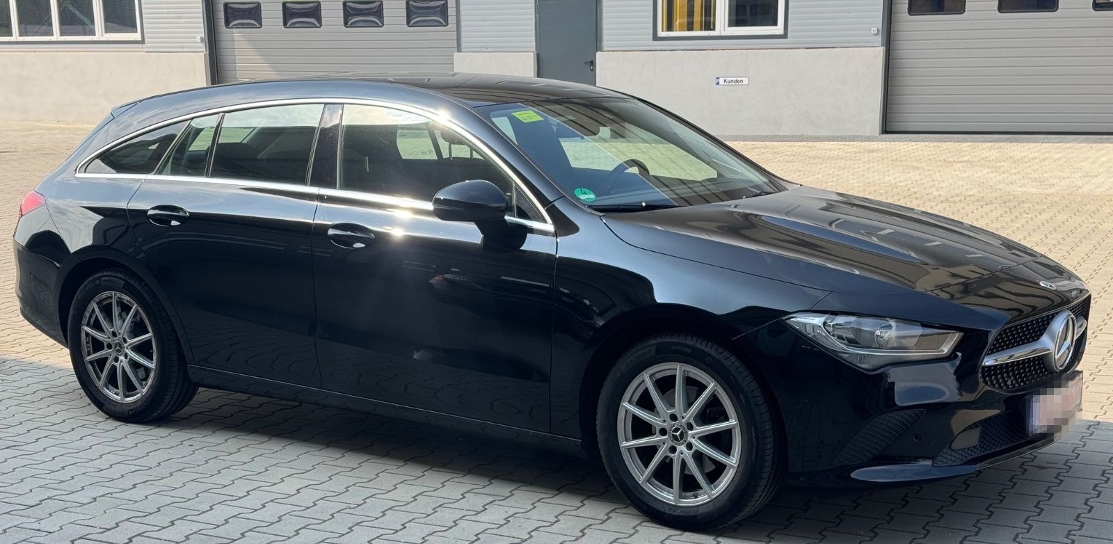 Mercedes-Benz CLA 180 Shooting Brake Motor 1,332 cm  Coc Leder foto 15