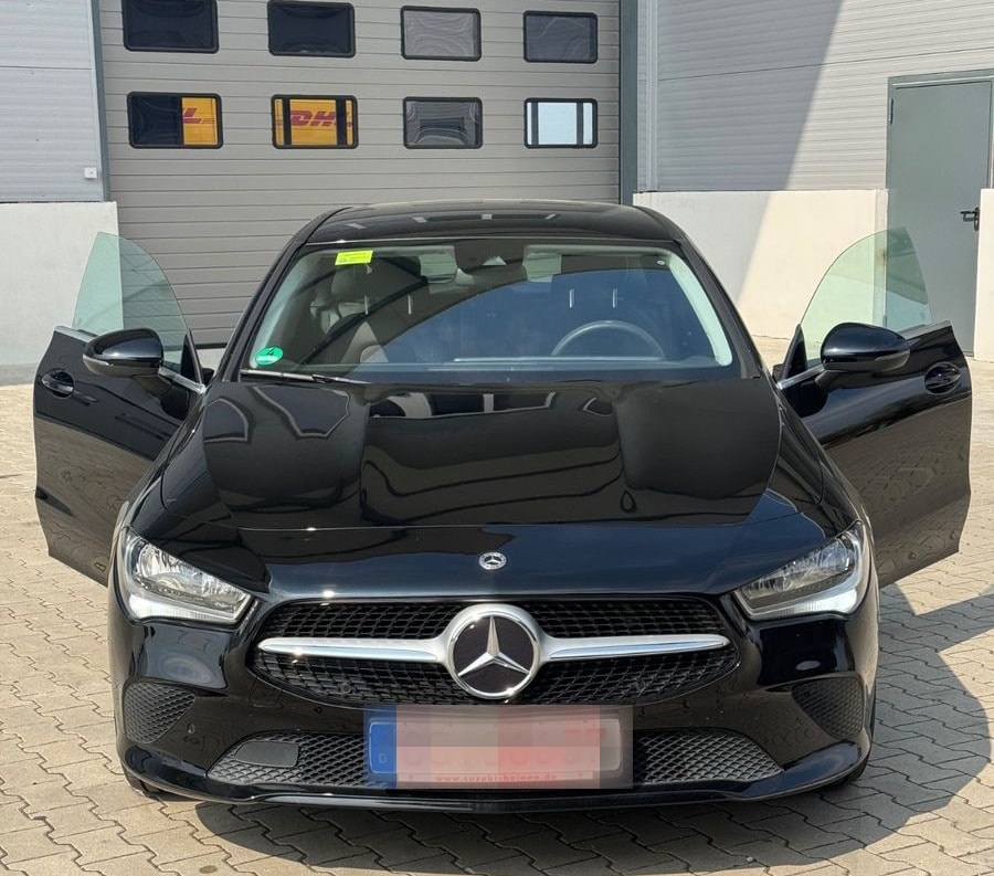 Mercedes-Benz CLA 180 Shooting Brake Motor 1,332 cm  Coc Leder foto 4