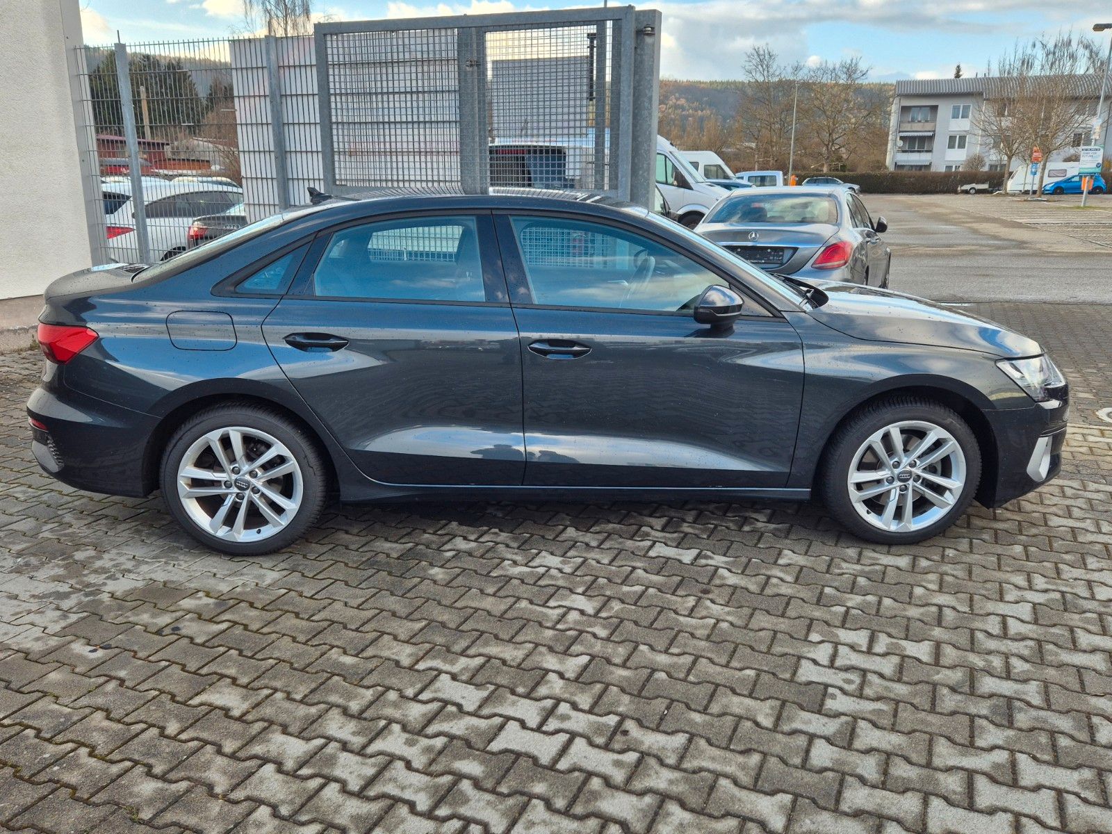 Audi A3 30 TFSI Limo advanced 1.Hand LED SHZ SPUR AHK foto 8
