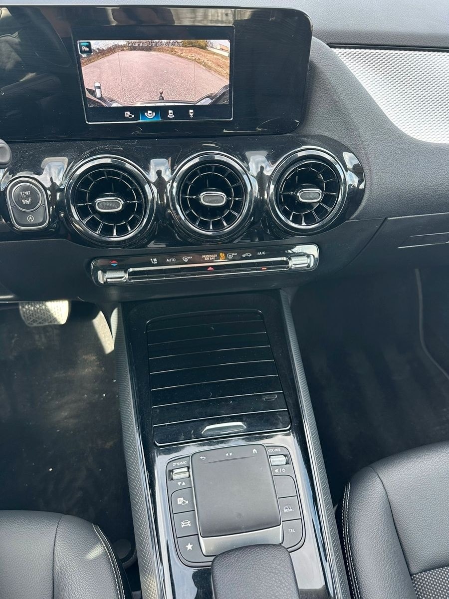 Mercedes-Benz GLA 180d Business Solution - Diesl foto 13