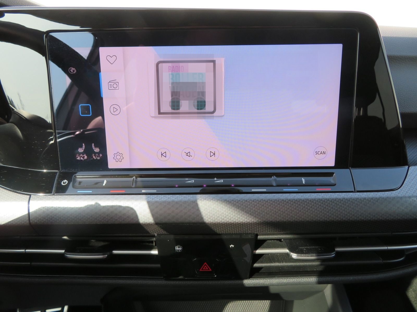 Volkswagen Golf VIII 2.0 TDI Active DSG LED Nav Ahk Rfk 16' foto 13