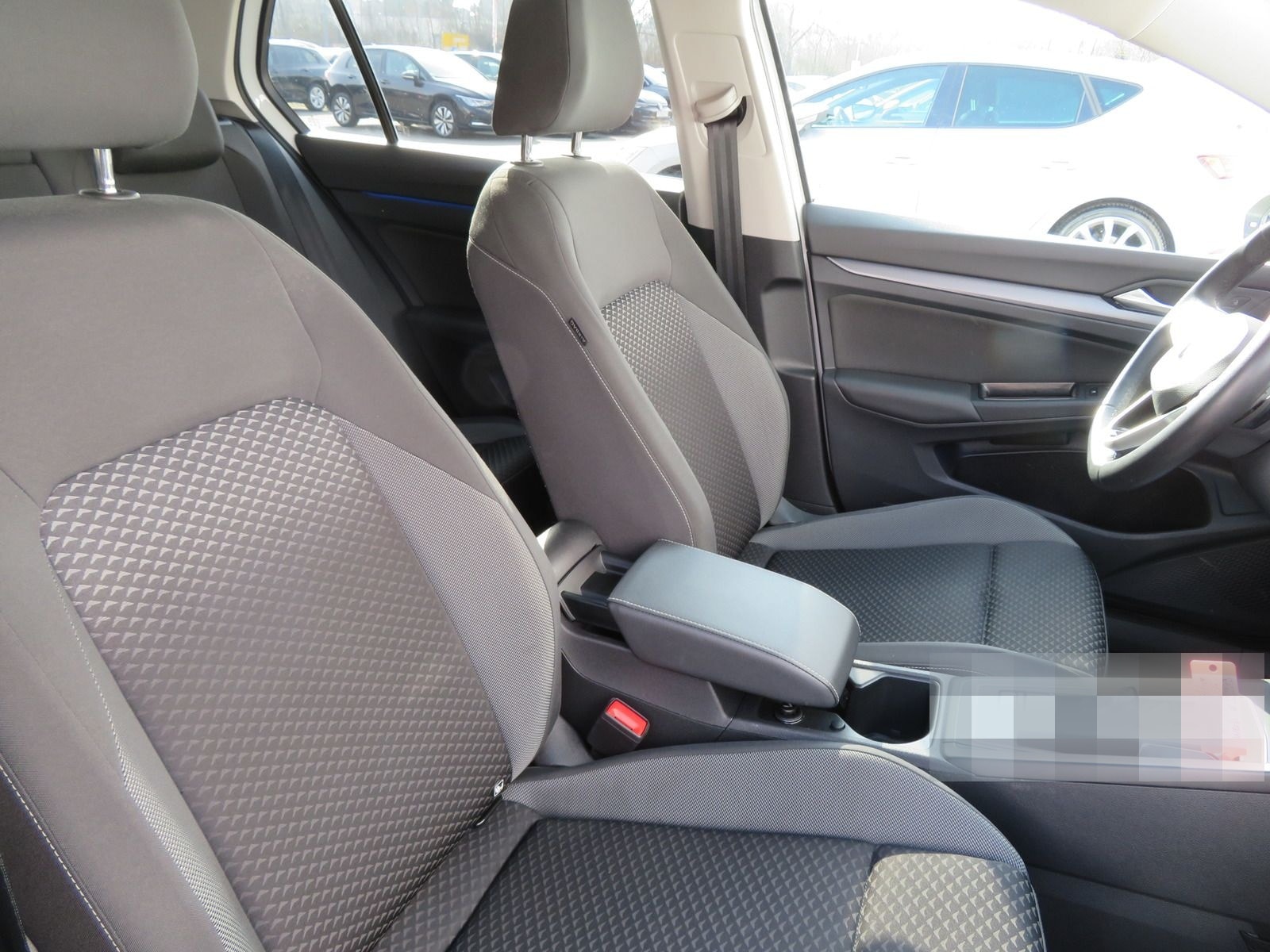 Volkswagen Golf VIII 2.0 TDI Active DSG LED Nav Ahk Rfk 16' foto 9