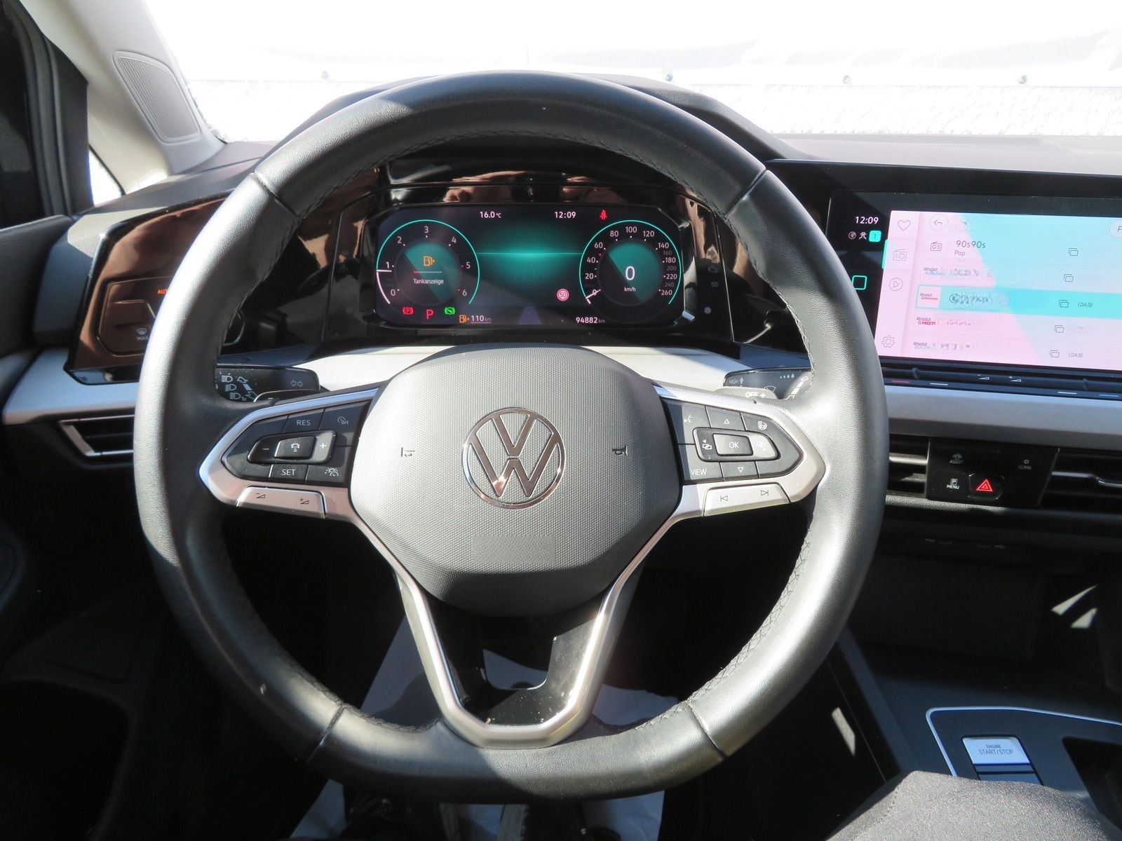 Volkswagen Golf VIII Variant 2.0 TDI Life DSG LED Navi Ahk foto 12