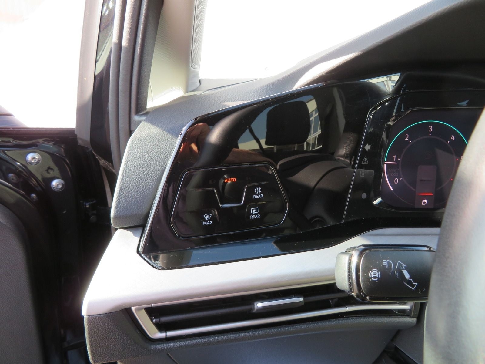 Volkswagen Golf VIII Variant 2.0 TDI Life DSG LED Navi Ahk foto 17