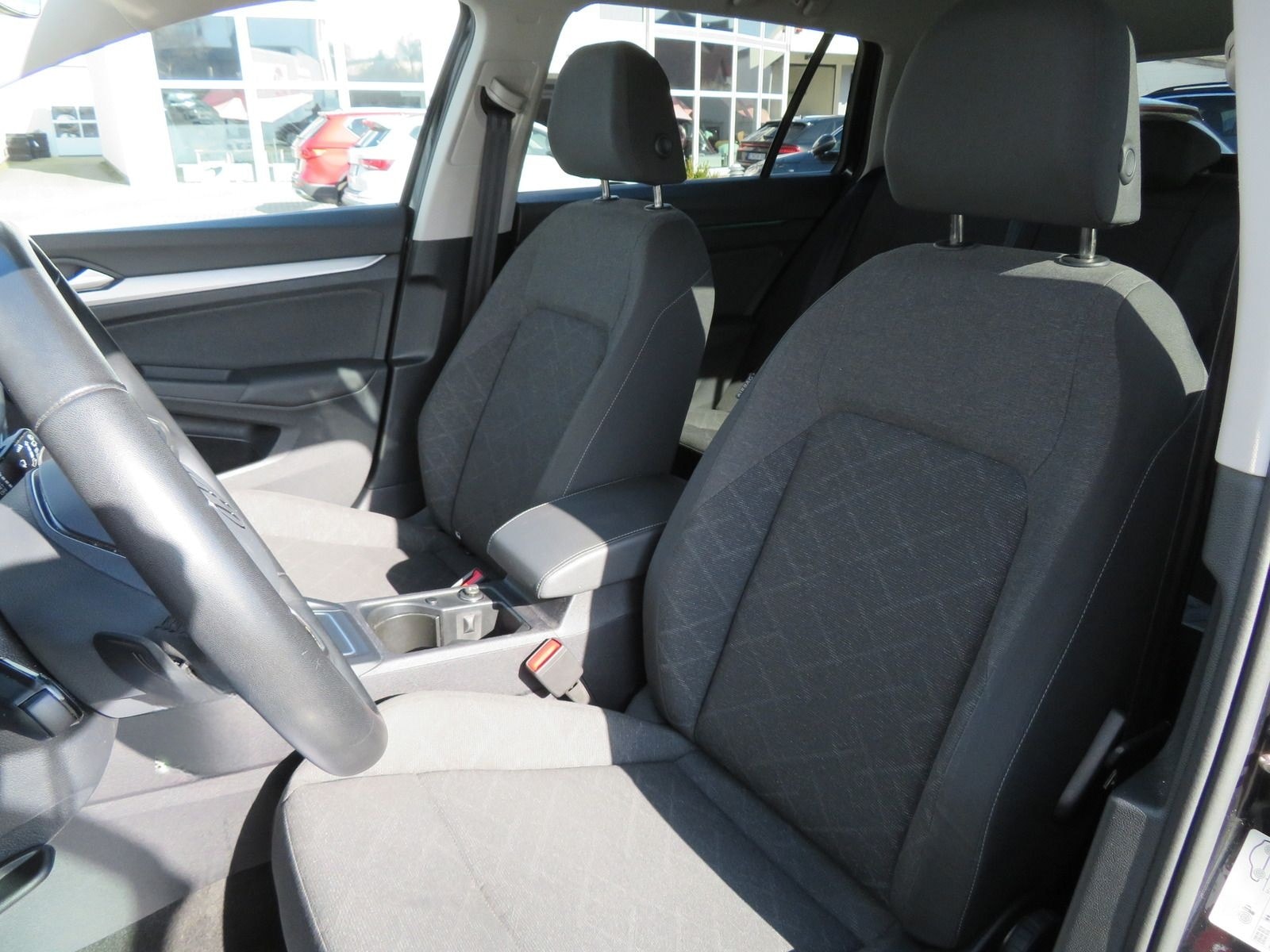 Volkswagen Golf VIII Variant 2.0 TDI Life DSG LED Navi Ahk foto 8