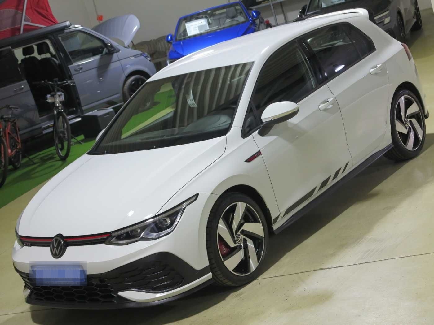 Volkswagen Golf VIII GTI 2.0 TSI OPF DSG7 Clubsport LM18 foto 2