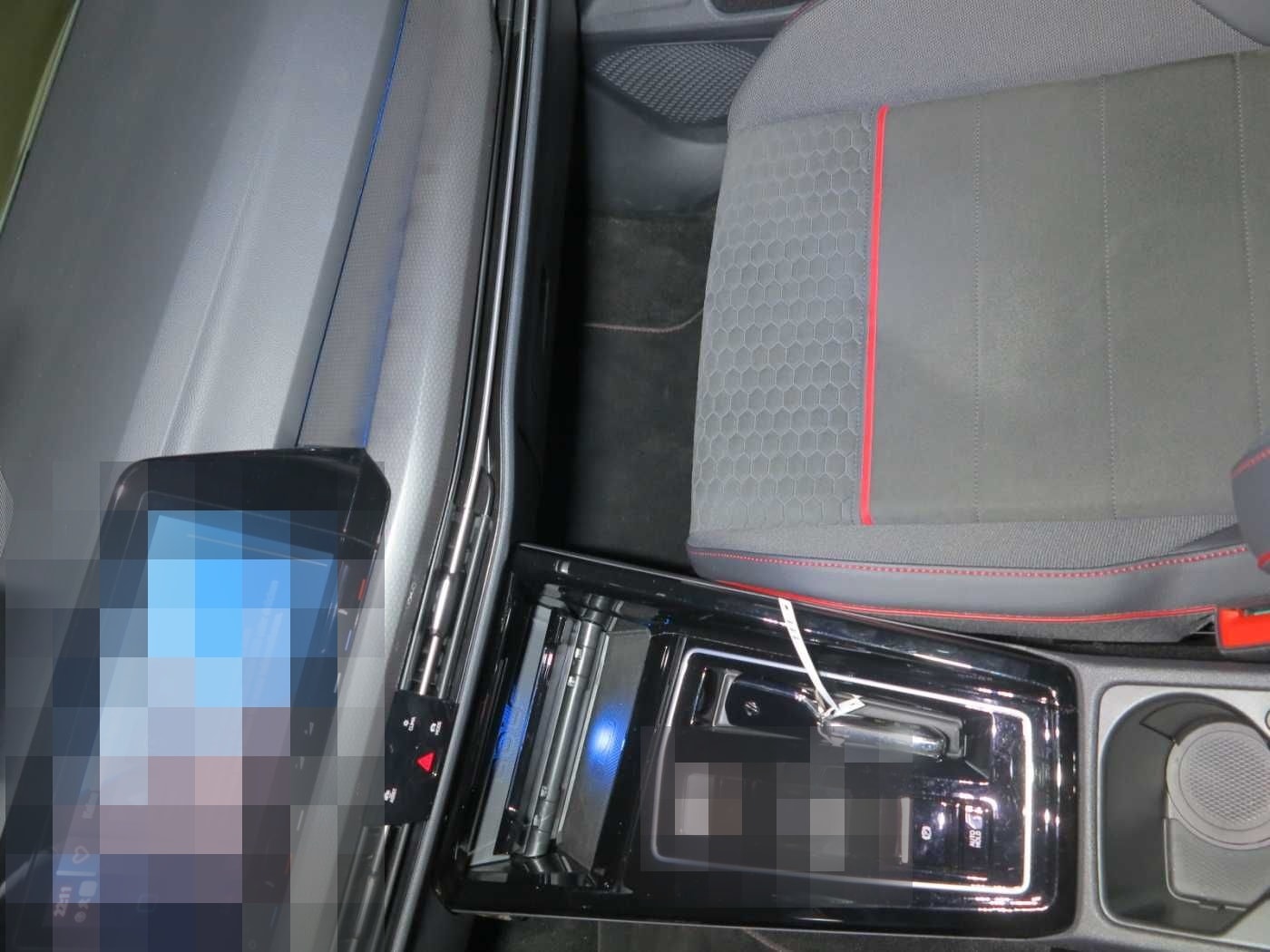 Volkswagen Golf VIII GTI 2.0 TSI OPF DSG7 Clubsport LM18 foto 19