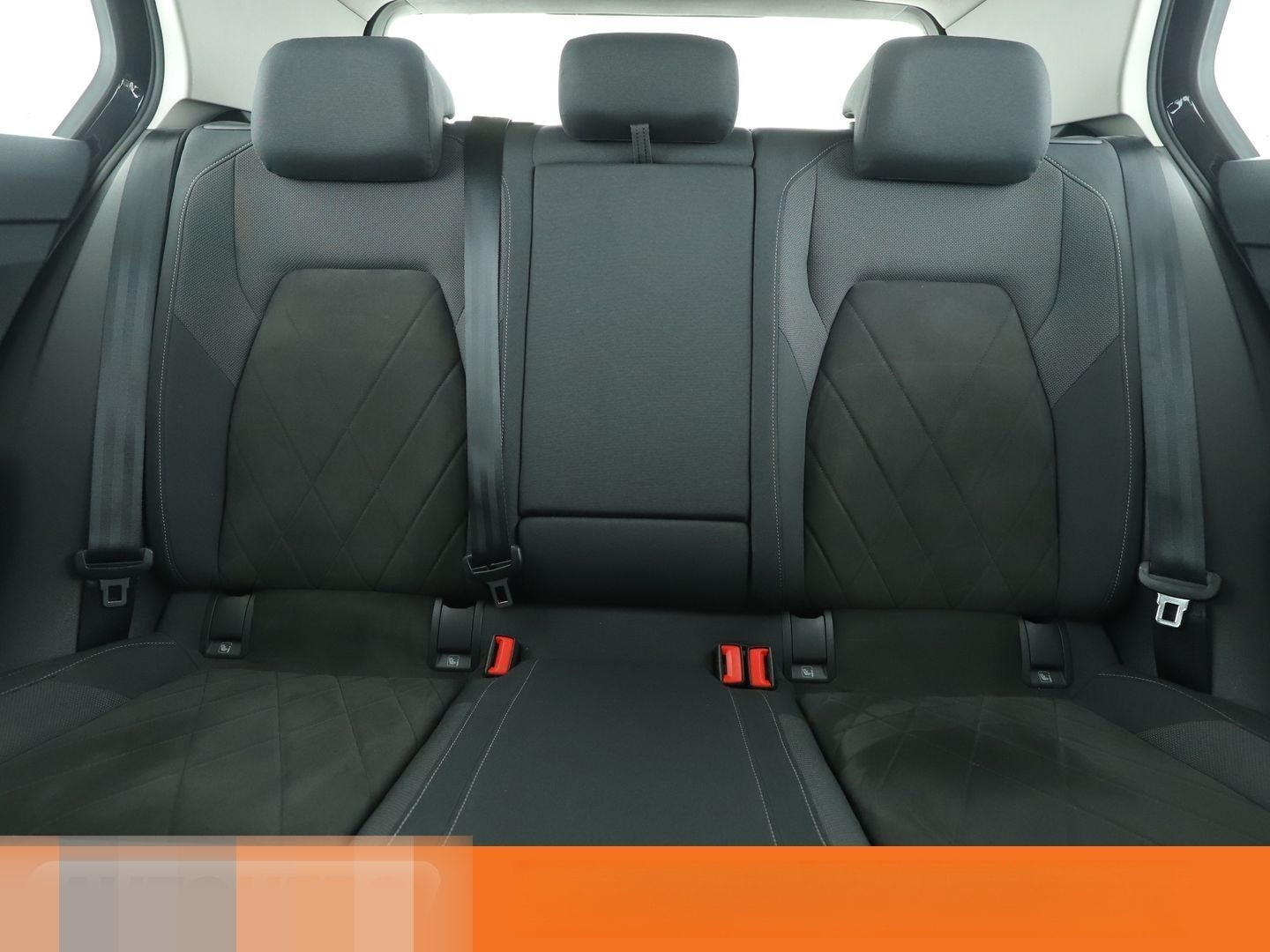 Volkswagen Golf VIII 1.5 eTSI ACT Style Aut.*NAVI*HEAD-UP* foto 16