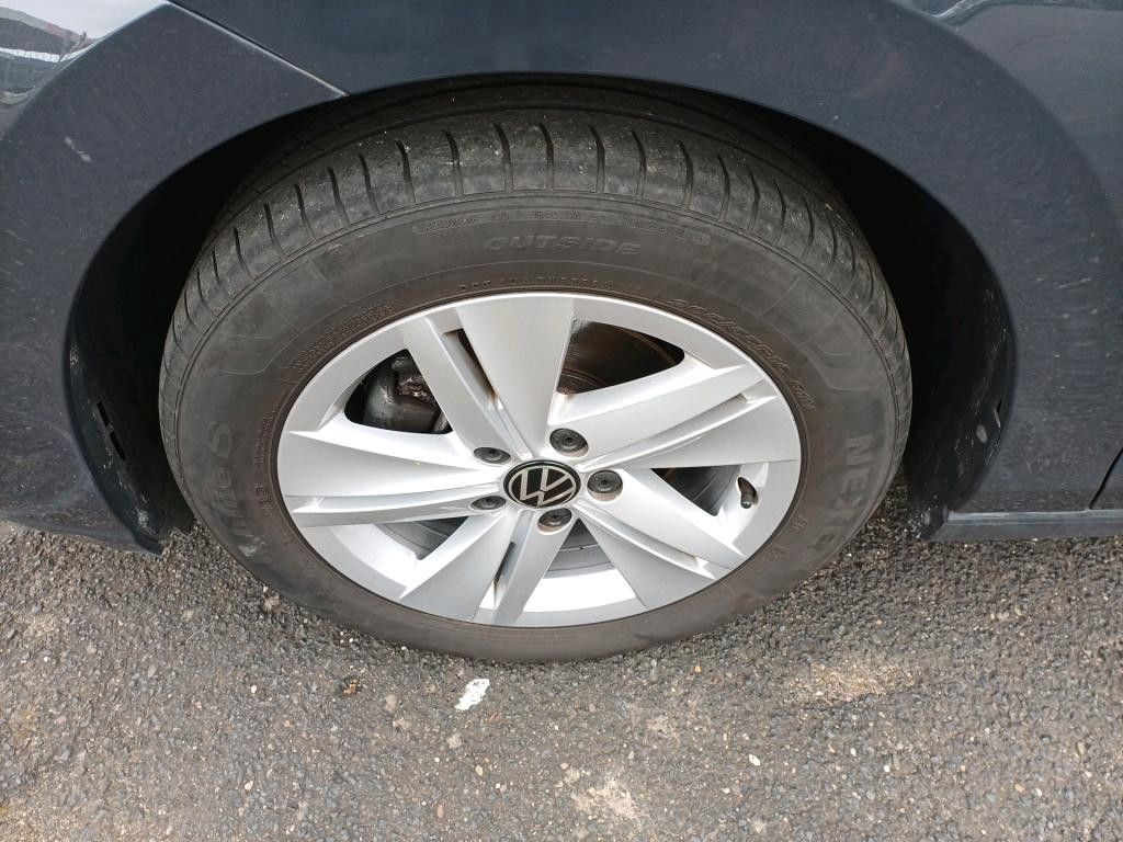 Volkswagen Golf 8 Lim. Life 2,0 TDI DSG*NAVI*LED*SHZ*1HAND* foto 10