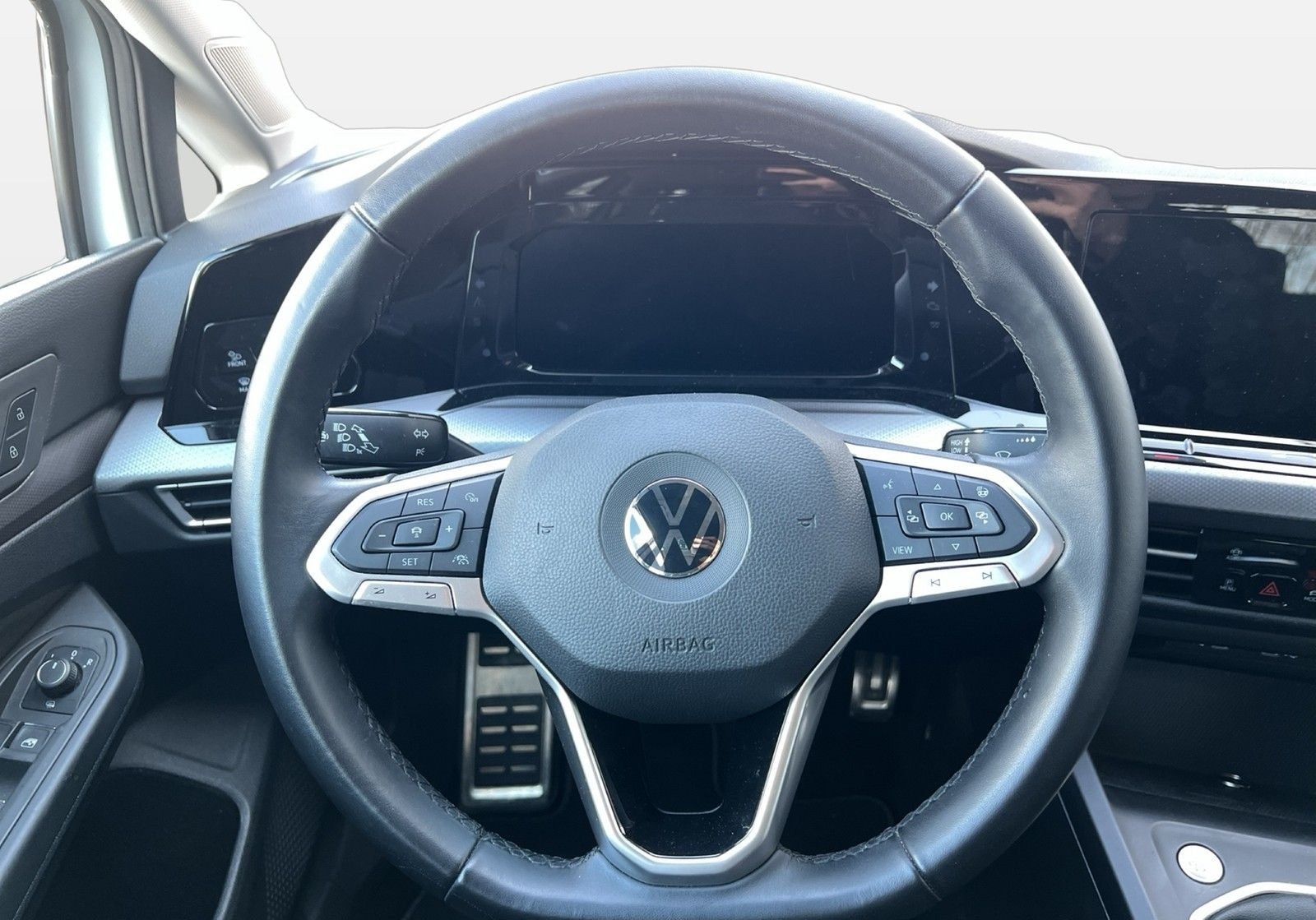 Volkswagen Golf VIII Lim. 1.5 TSI ACTIVE STHZ LED+ HuD RFK foto 8