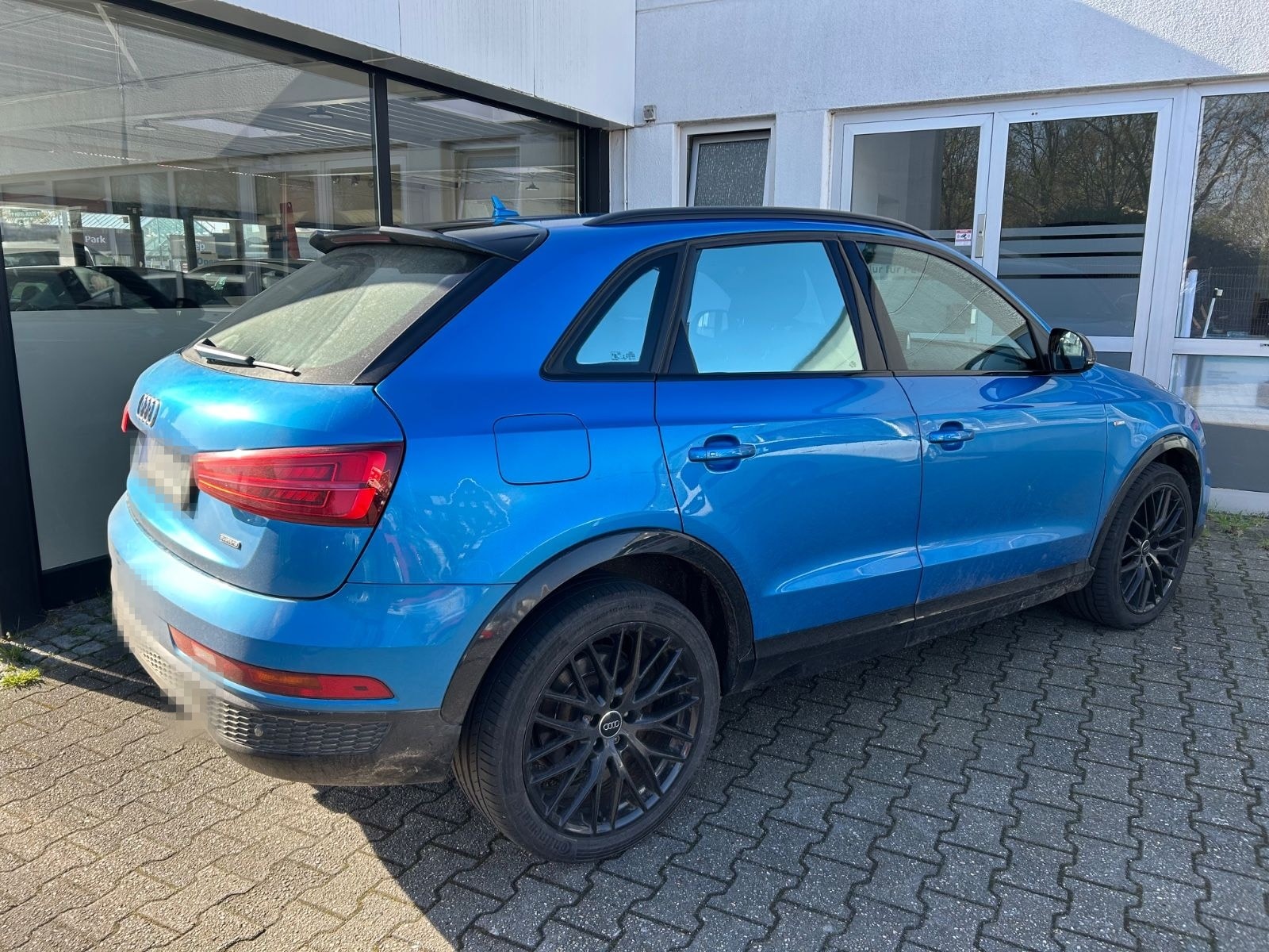 Audi Q3 sport quattro S-LINE AHK 19 ZOLL foto 2