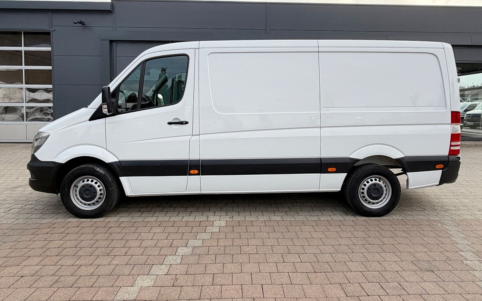 Mercedes-Benz Sprinter Kasten 311 CDI L2H1 RWD Kamera Navi foto 9