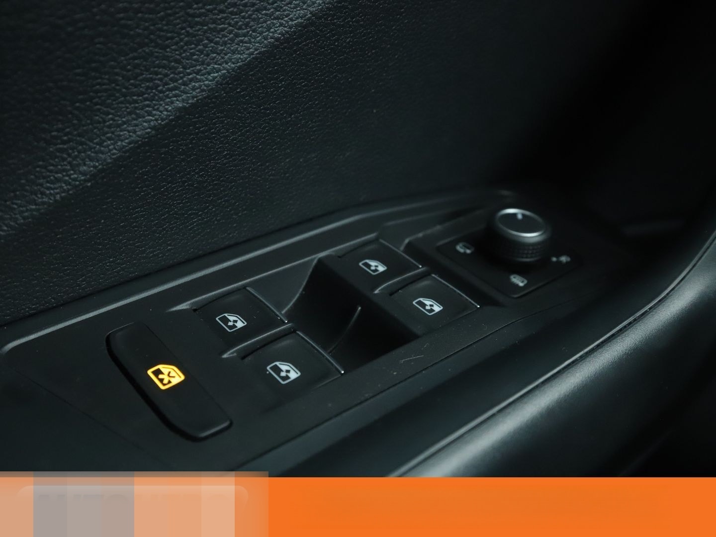 Volkswagen T-Roc 2.0 TSI Sport 4Motion Aut.*NAVI*LED*ACC* foto 24