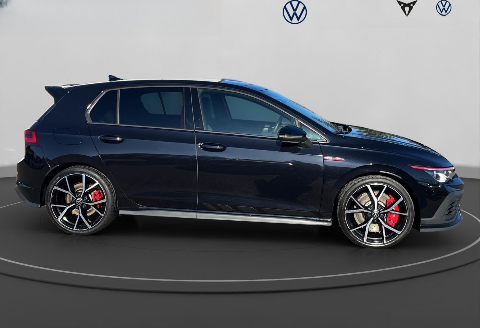 Volkswagen Golf VIII GTI Clubsport Pano+Matrix+Navi+ACC+Kam foto 5