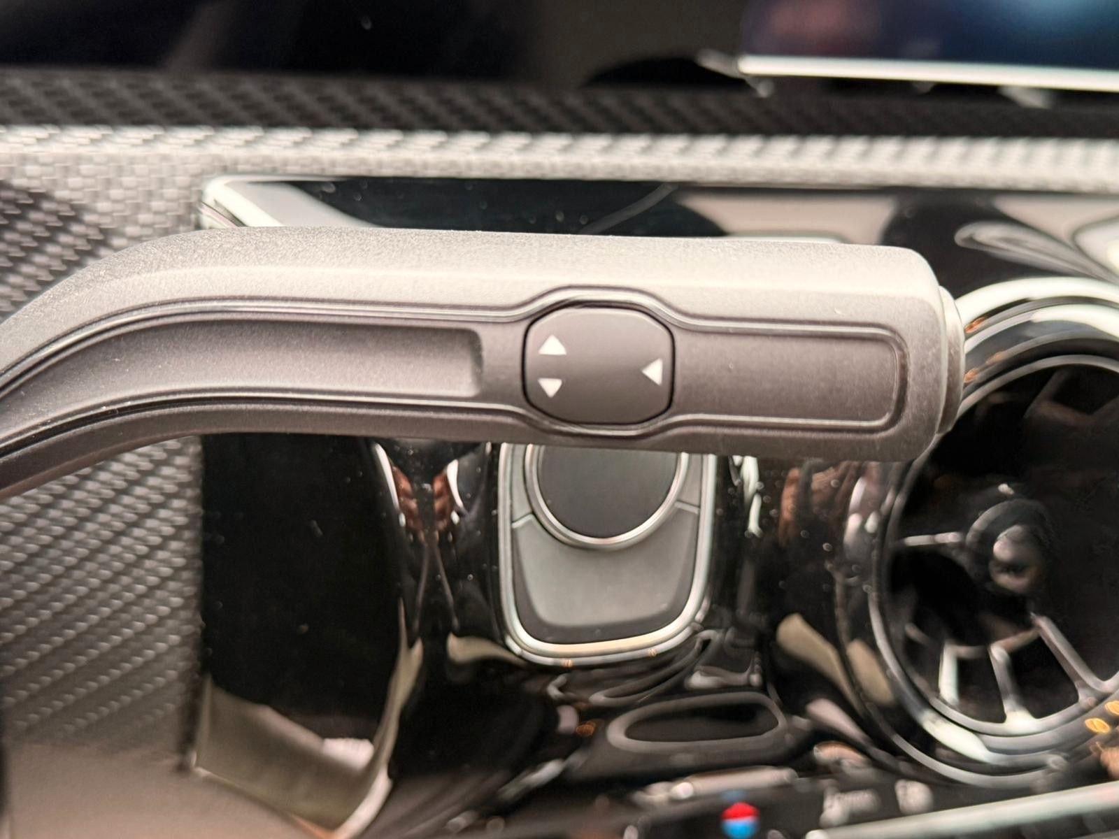 Mercedes-Benz A 250e 1.3L Hybrid SHZ NAV CARPLAY foto 19