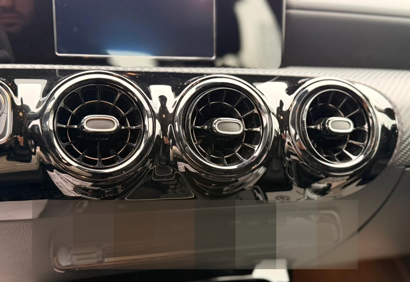 Mercedes-Benz A 250e 1.3L Hybrid SHZ NAV CARPLAY foto 22