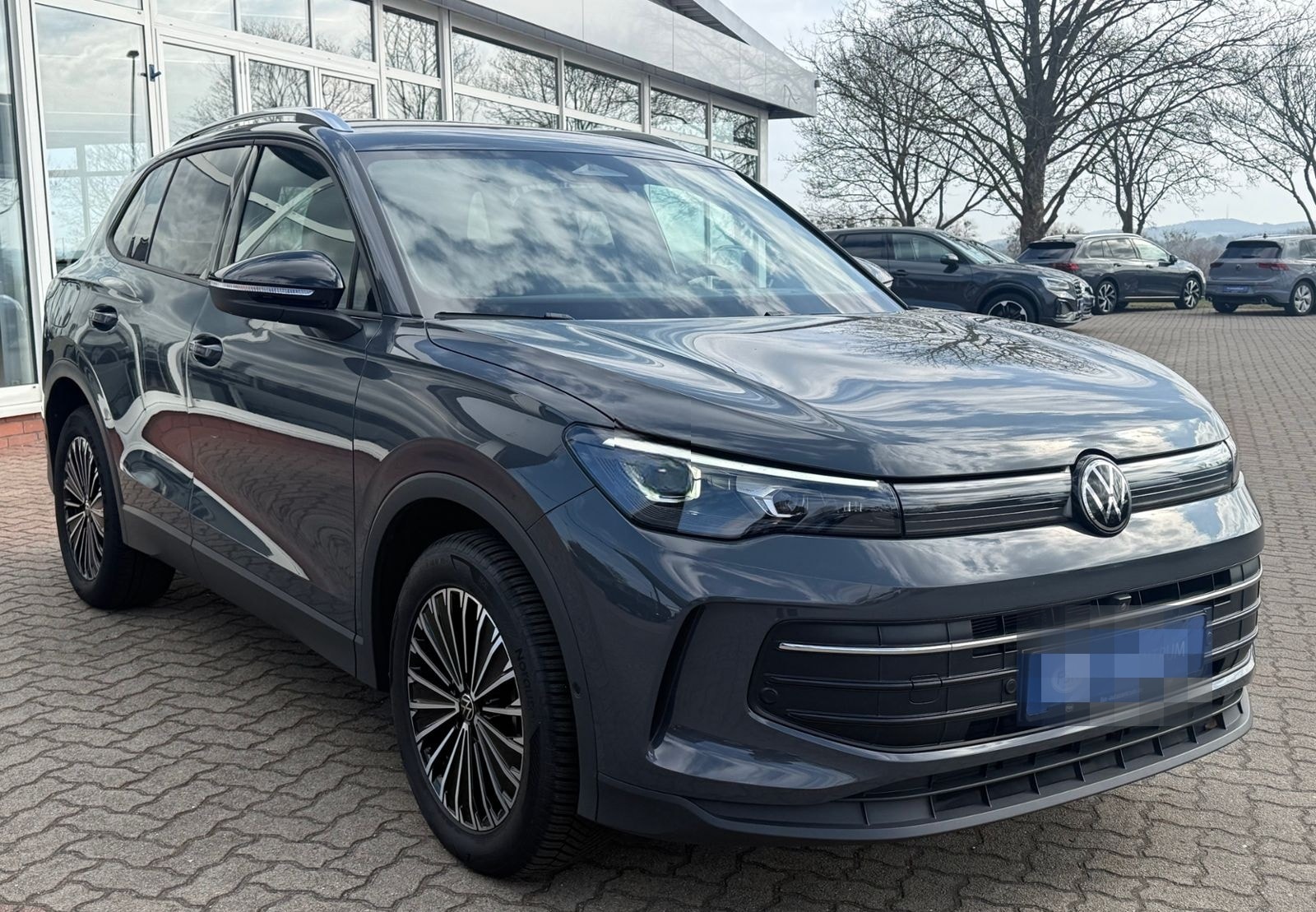 Volkswagen Tiguan 2.0 TDI DSG Matrix 360° AHK Keyless HeadU foto 8