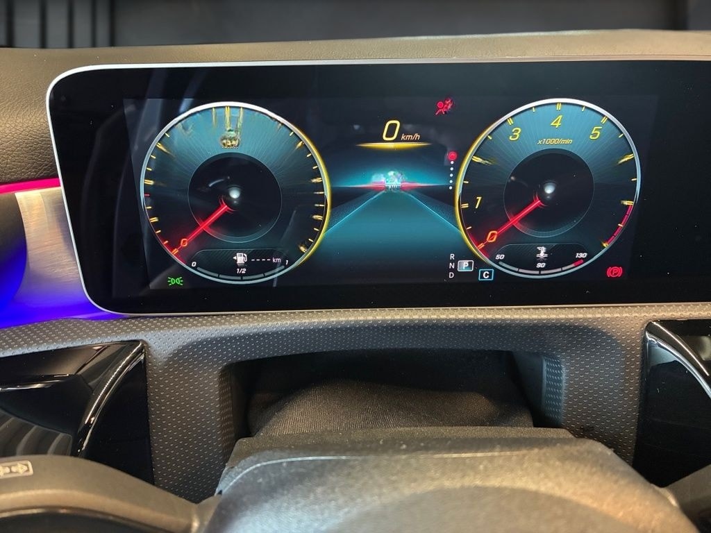 Mercedes-Benz AMG A 45 4M+ AMG+MBUX+Memory+Night+Ambiente+PANO foto 6