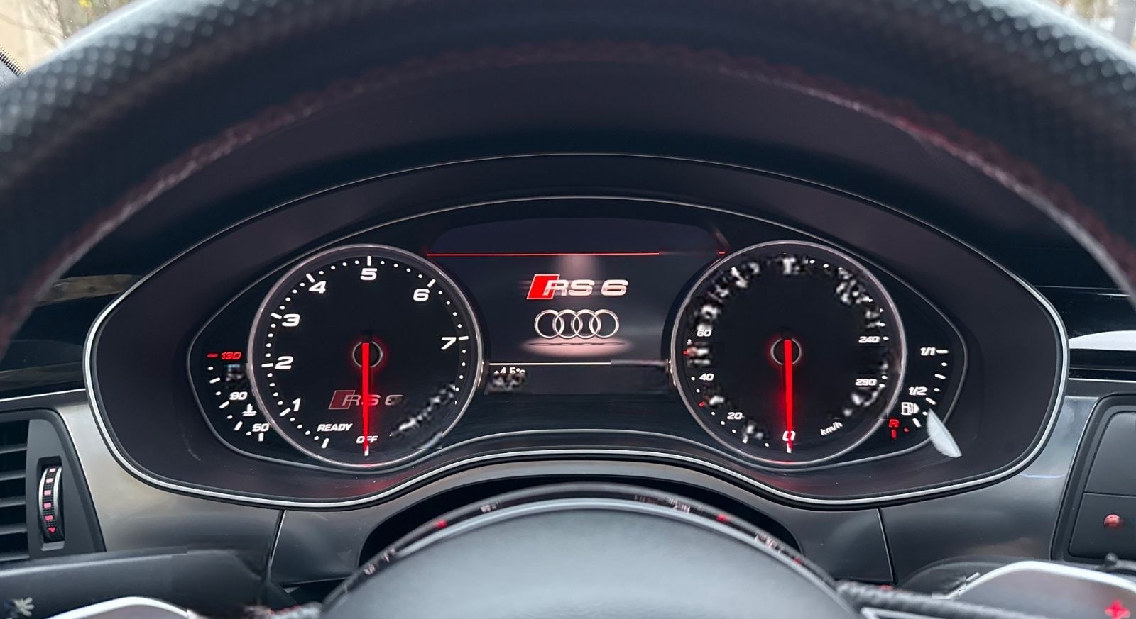 Audi RS6 Avant 4.0 TFSI Quattro/Audi Exclusive/Carbon foto 13