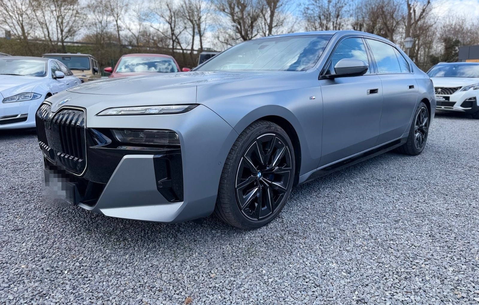 BMW 740 d xDrive M Sport+LED+PANO+LEDER+B&W+STAND foto 1