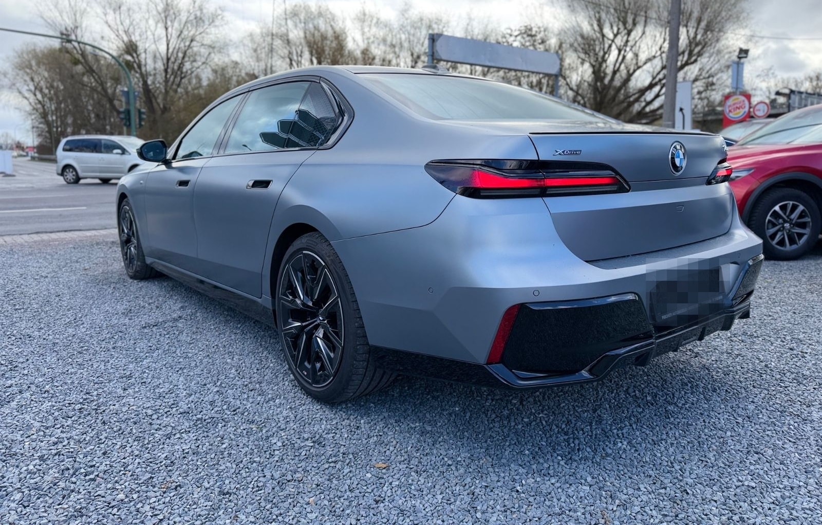 BMW 740 d xDrive M Sport+LED+PANO+LEDER+B&W+STAND foto 7