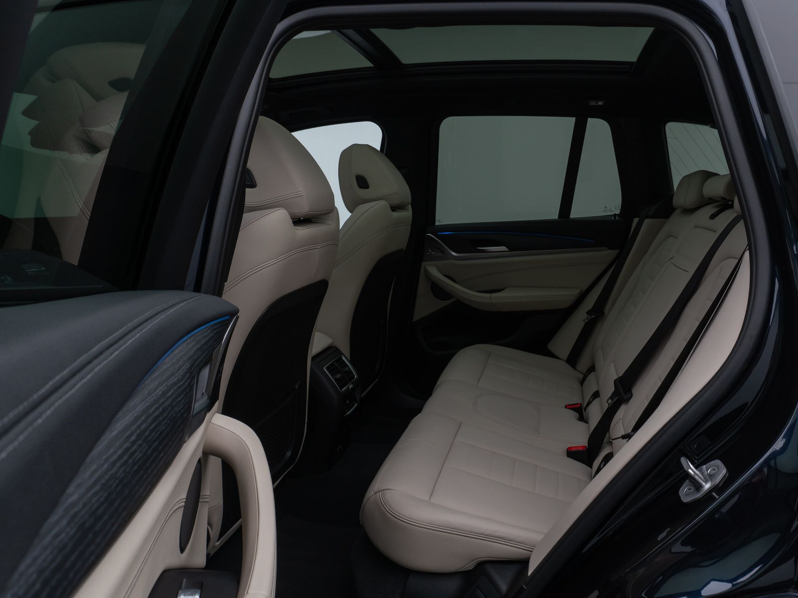 BMW iX3 Impressive M Sport Panorama 360°HUD DAB H/K foto 25