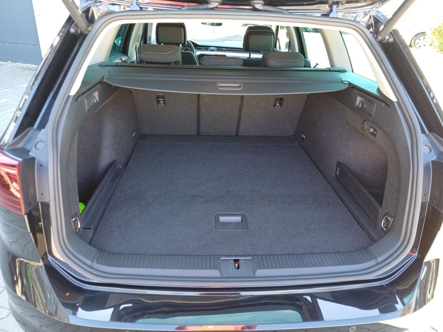 Volkswagen Passat 2.0 TDI ''Business''  schwenkb. AHK+el. H foto 12