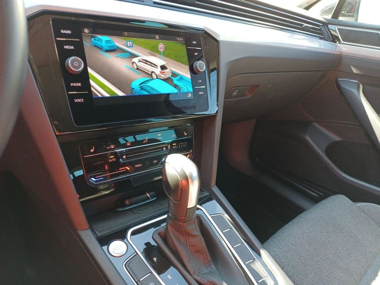 Volkswagen Passat 2.0 TDI ''Business''  schwenkb. AHK+el. H foto 15