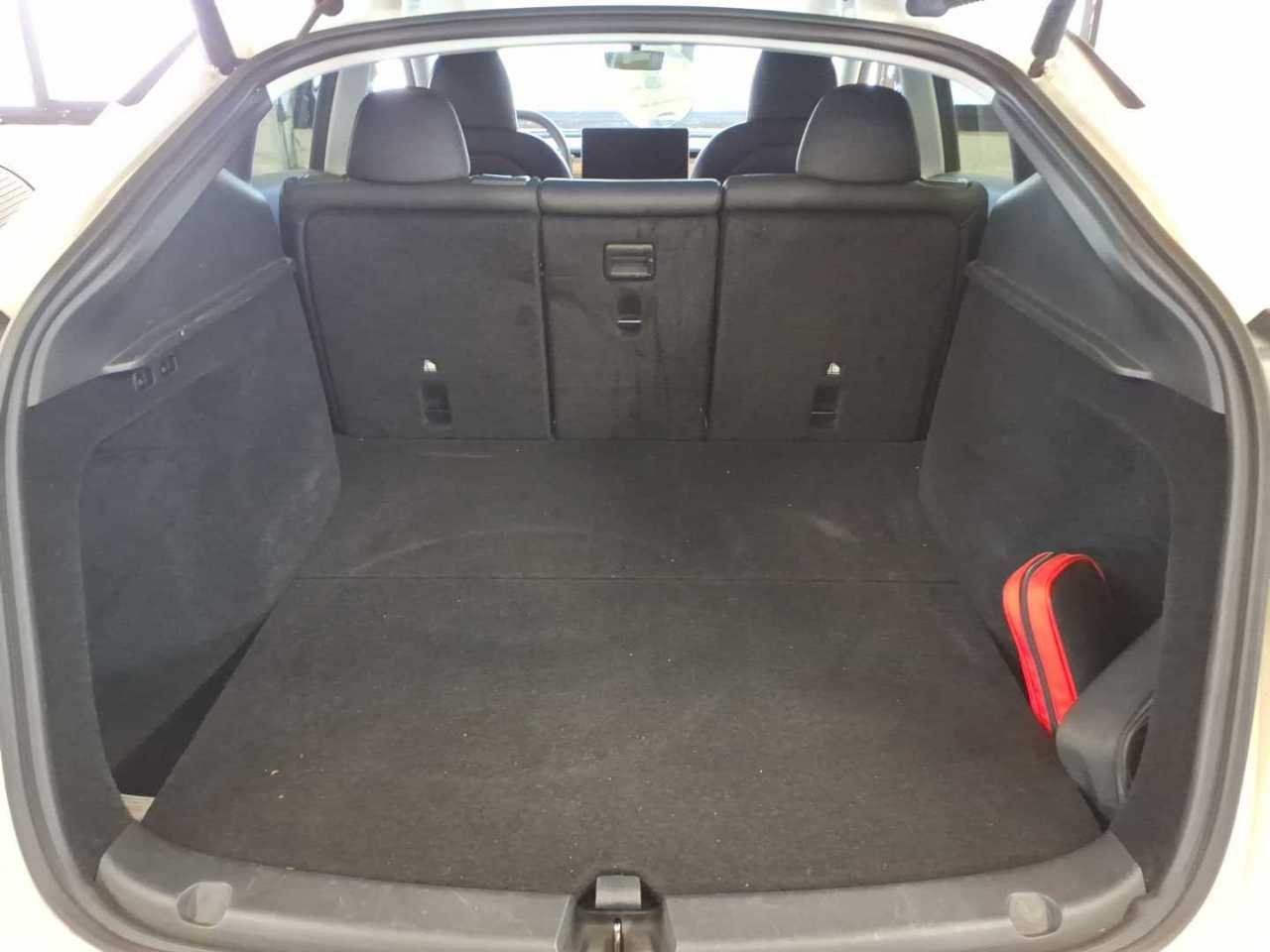 Tesla Model Y Long Range Dual Motor AWD AUT foto 11